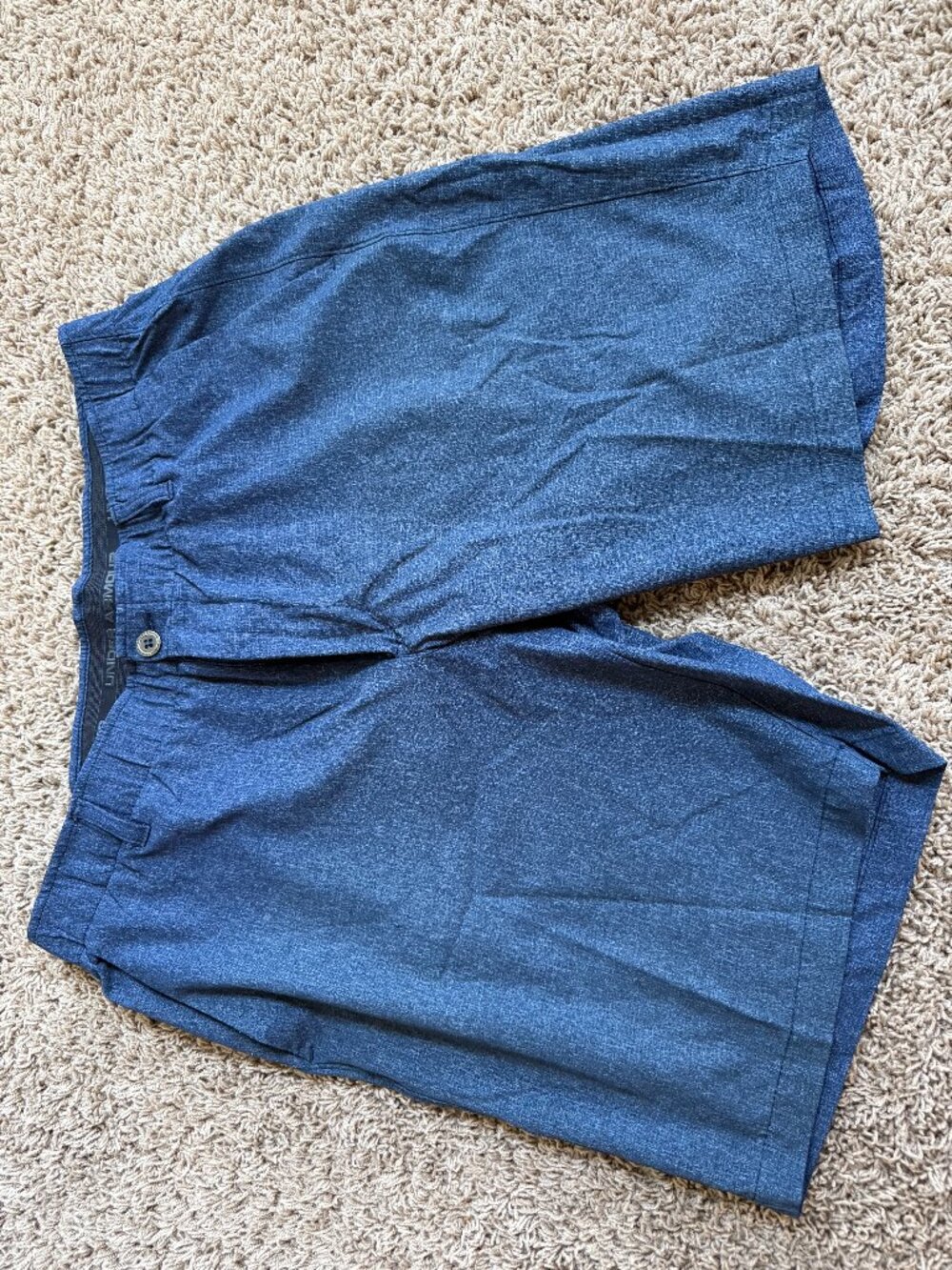 Under Armour Golf Shorts; Size 38 Waist; Navy blue color